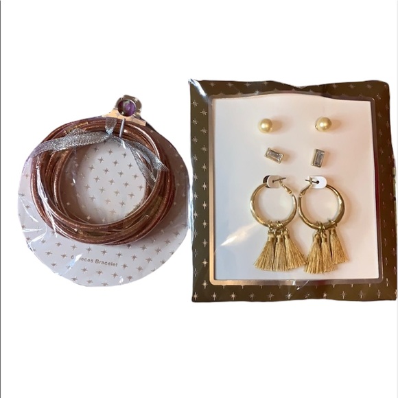 Jewelry - Bundle of bracelets and earrings